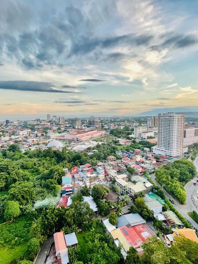 Abreeza Place By Chriza Davao City المظهر الخارجي الصورة